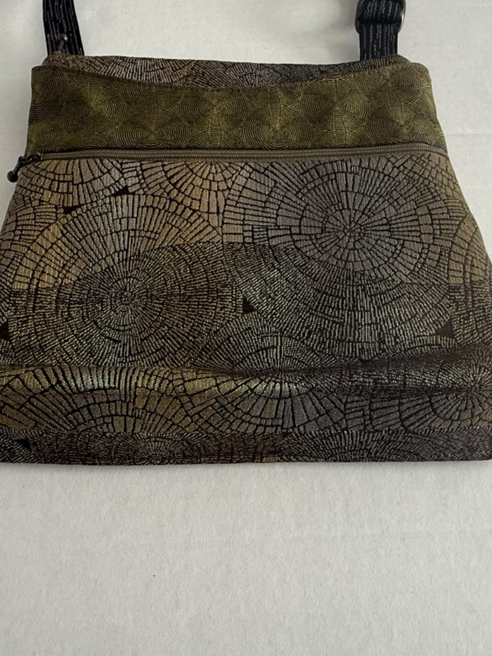 Maruca Geometric Spree Crossbody Bag - Picture 4 of 11